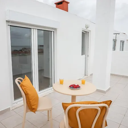 One Bedroom In - Balcony With River Views By Lisbeyond *